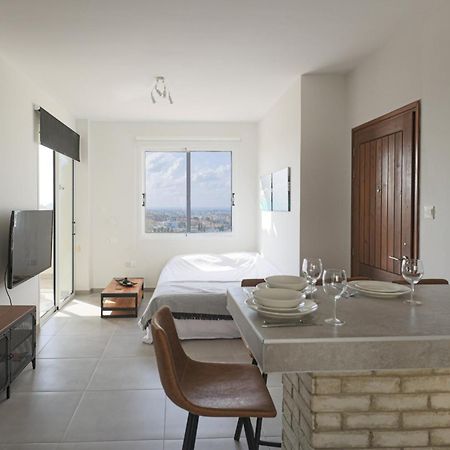 Eden Blue-Horizon 1B, Paphos, Sea View, Pool Διαμέρισμα Konia Εξωτερικό φωτογραφία